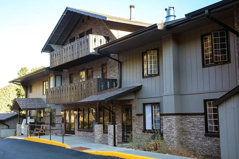 King Bed Condo With Personal Hot Tub On Deck With River View 1 Bedroom Condo