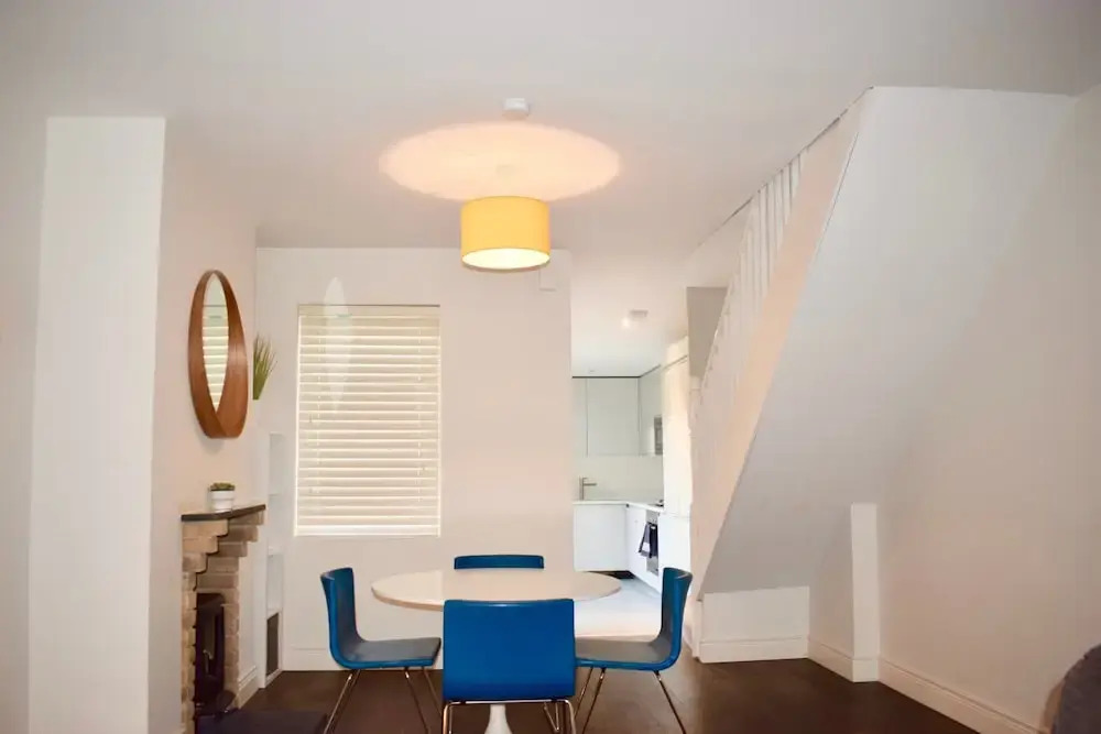 Classic 2 Bedroom Home Near the City Centre