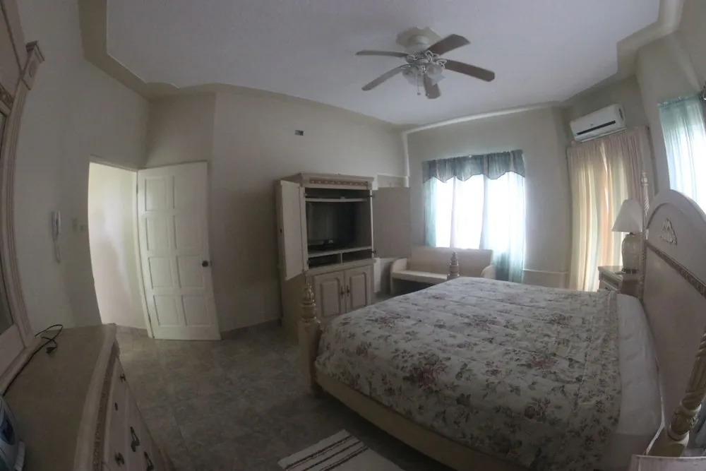 Royal Tower Suites