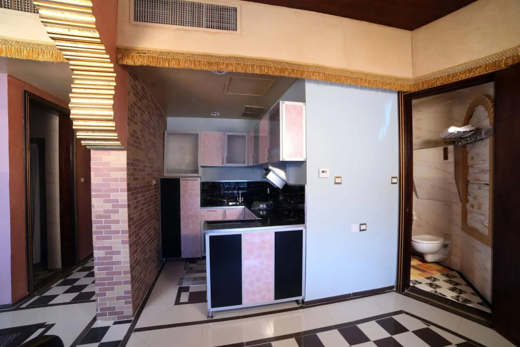 Roomi Suites Hotel