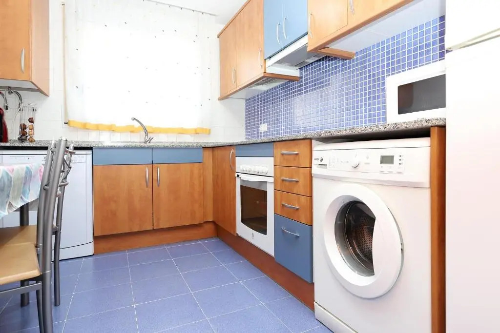 AT131 Aire acondicionado, comunidad con piscina, playa a 800m