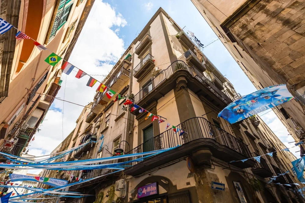 Napoli Street Art Rooms by Wonderful Italy