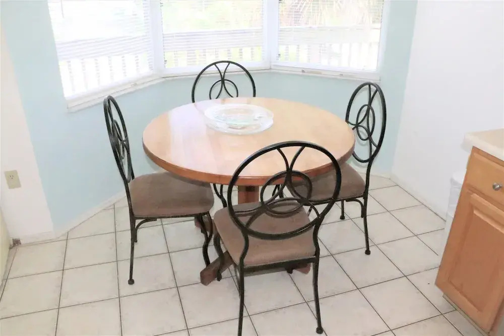 1012 Point of Rocks Road 3 Bedrooms 3 Bathrooms Duplex