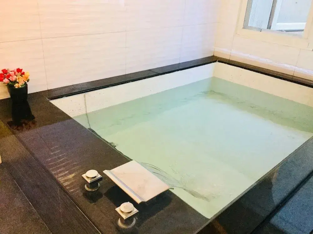 Now and Then Hot Spring Inn