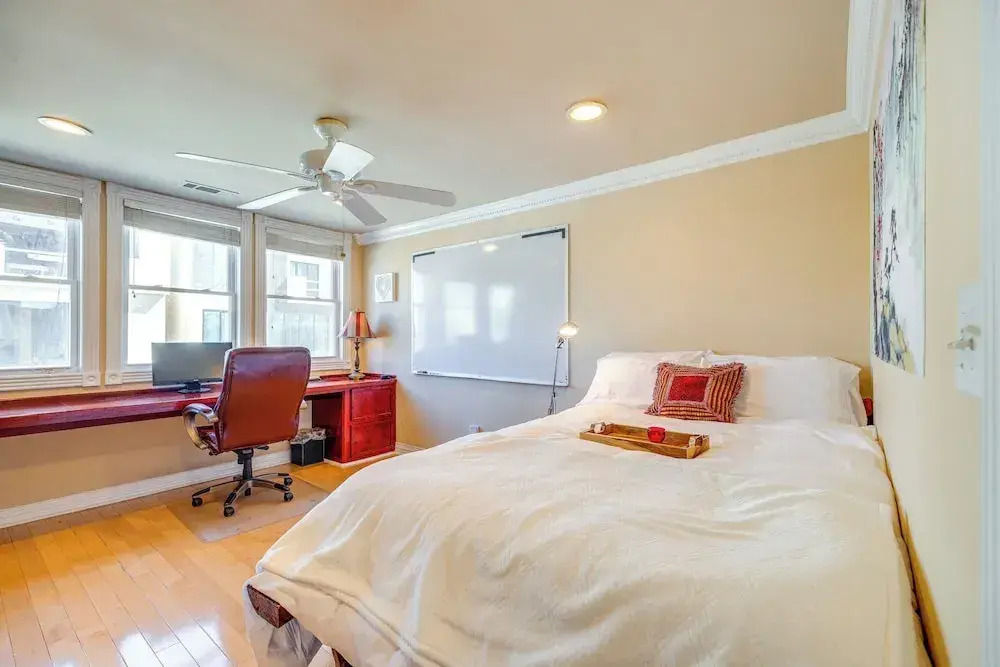 Spacious Houston Home w/ Deck ~ 2 Mi to Downtown!