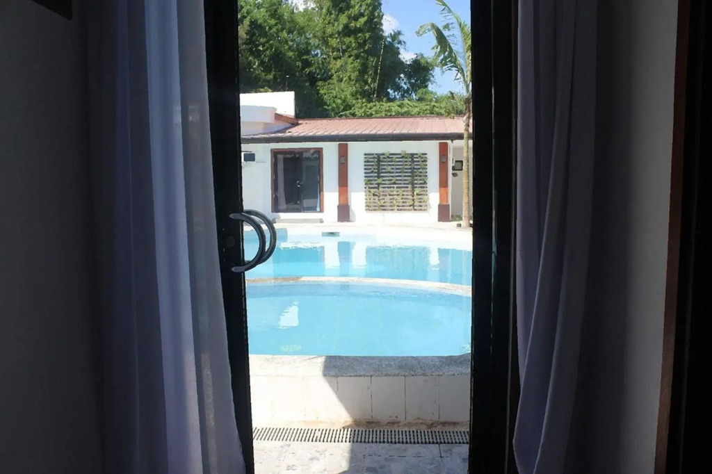 Poleng Villa Hotel
