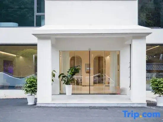 Hangzhou Linxi Shanshe Brookside Detached Villa (the Taihu Yuan)