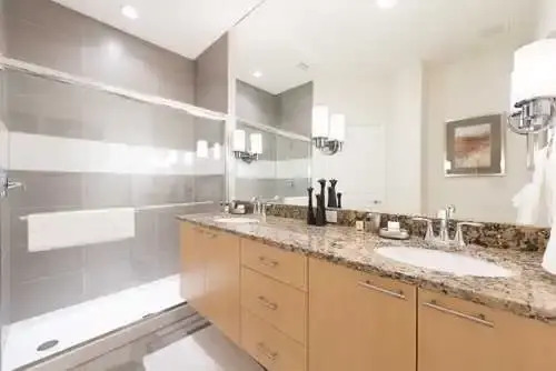 Beautiful 3 Bedroom Suites, 20 Min From Disney