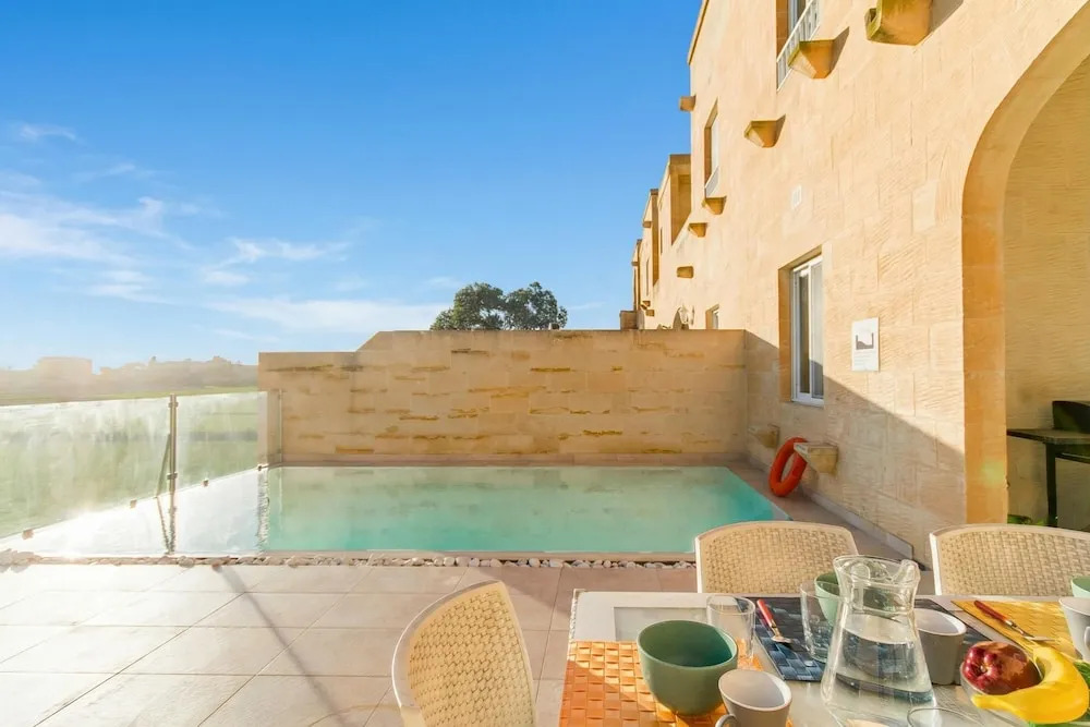 Inni Gozitan Farmhouse Private Pool- Happy Rentals