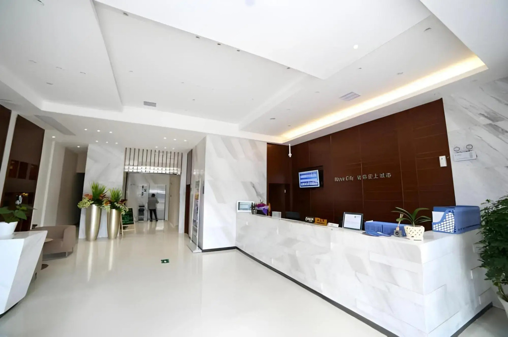 City Convenient Hotel