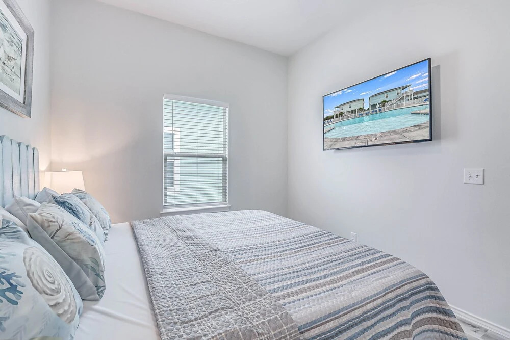 Dolphin Deck Or120 3 Bedroom Home by RedAwning