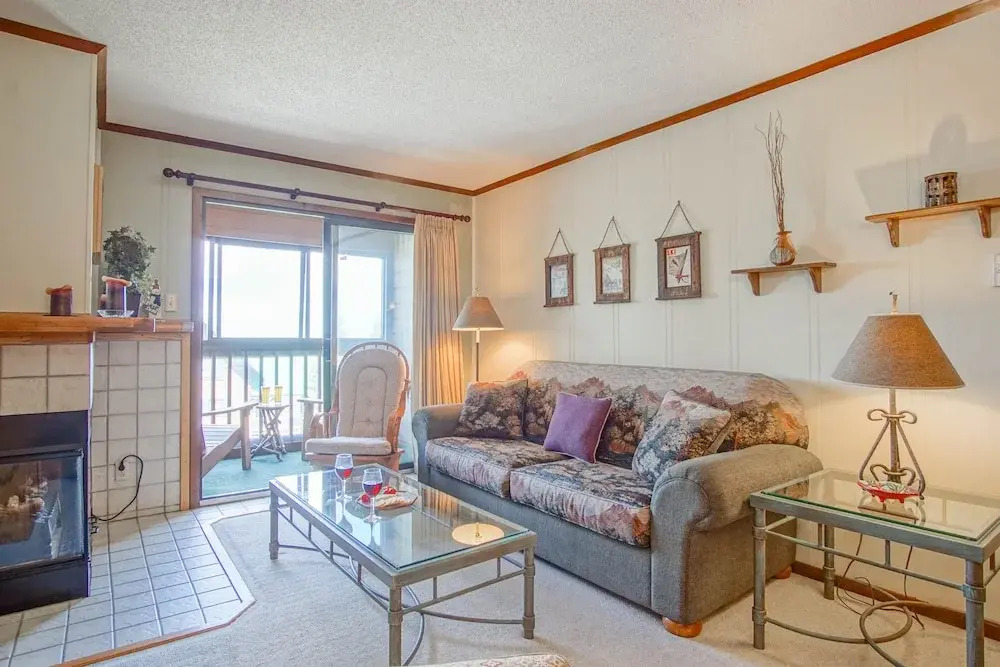 2 Br: Snowcrest 214a 2 Bedroom: Indoor Hot Tubs Game Room Easy Slope Access