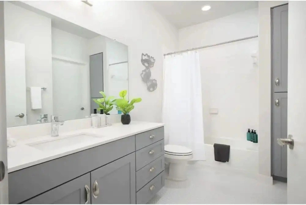 Labor by Stylish Stays