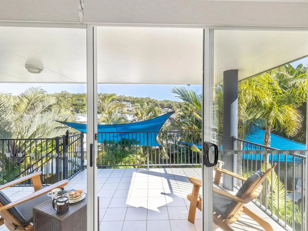 Dolphin Lagoon Luxury Escape