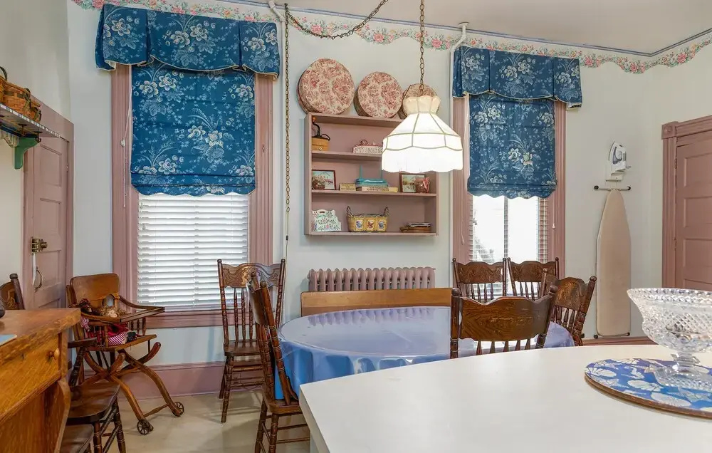 Antoinette's Apartments & Suites