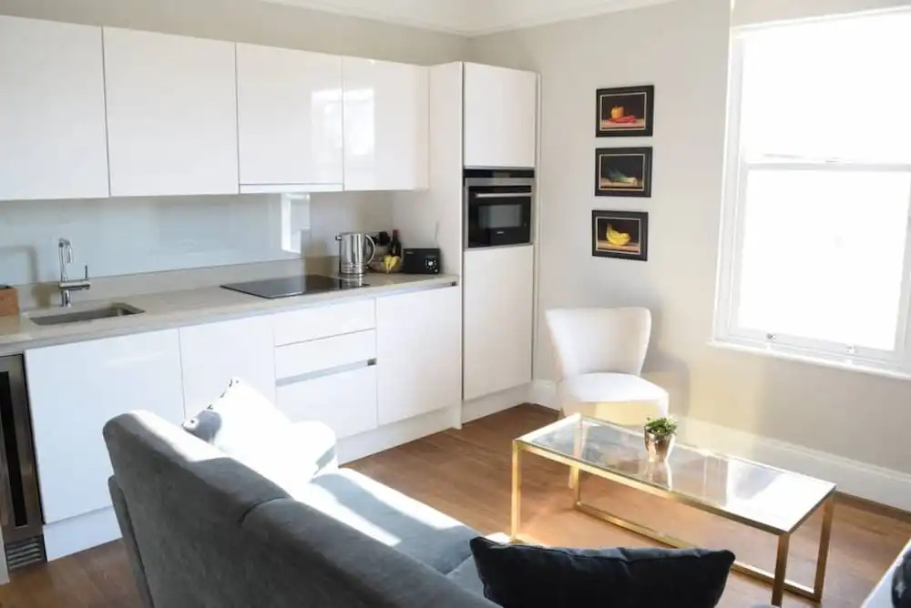 Decorated 1 Bedroom Flat in Wimbledon