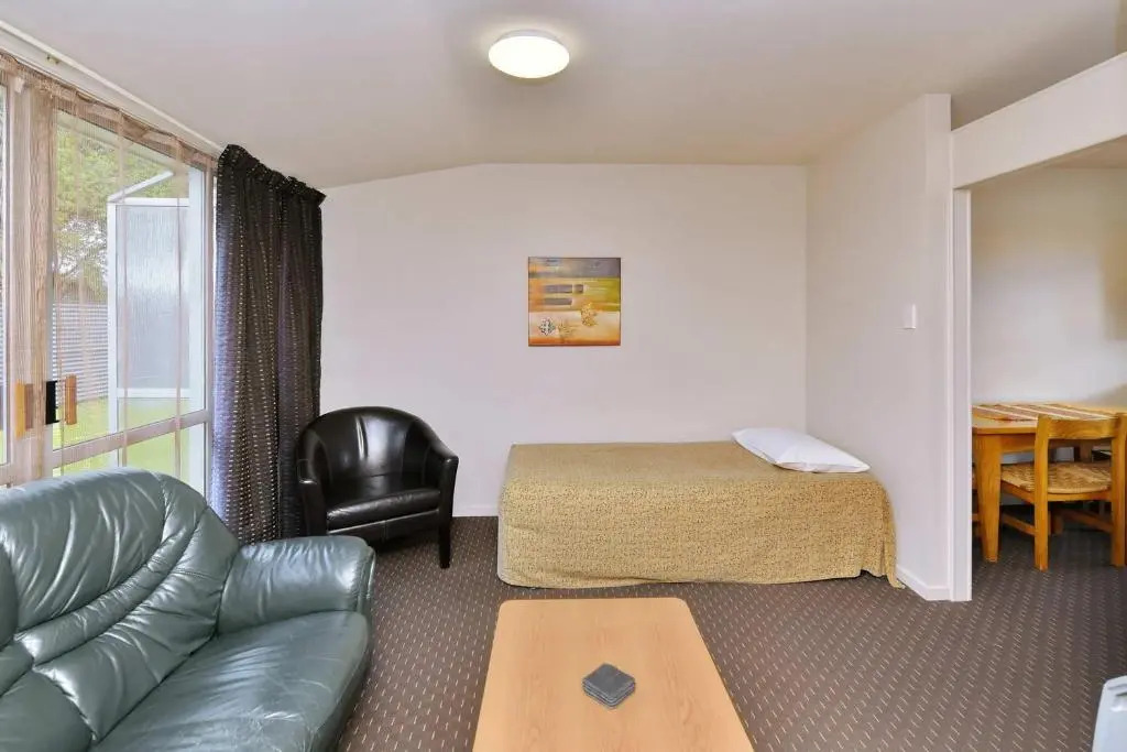 Wayside Motel