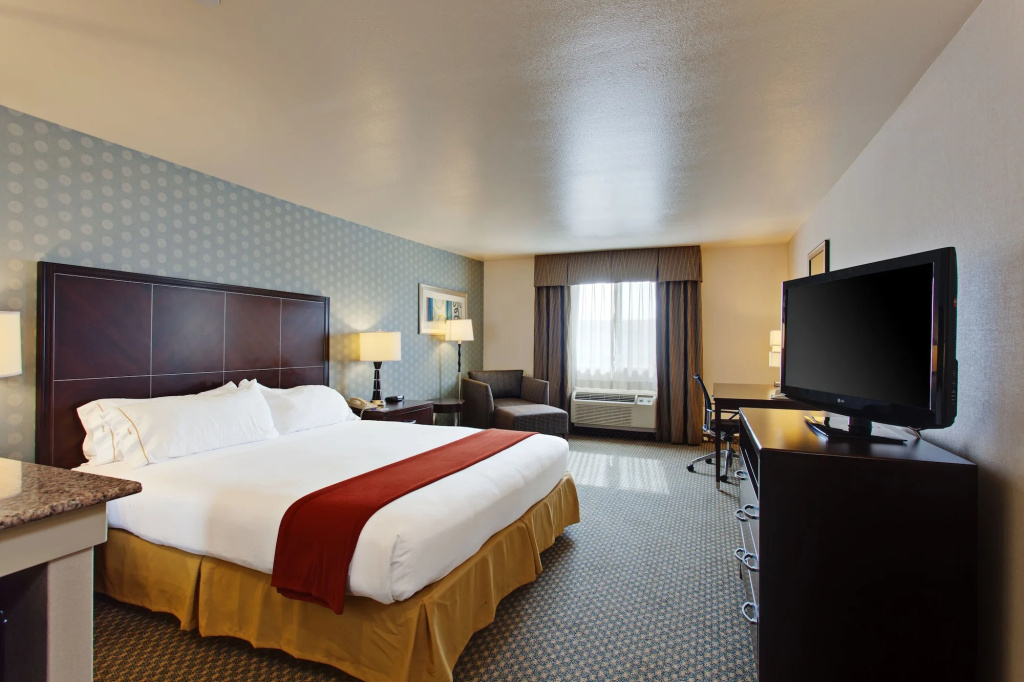 Holiday Inn Express Hotel & Suites Hermosa Beach by IHG