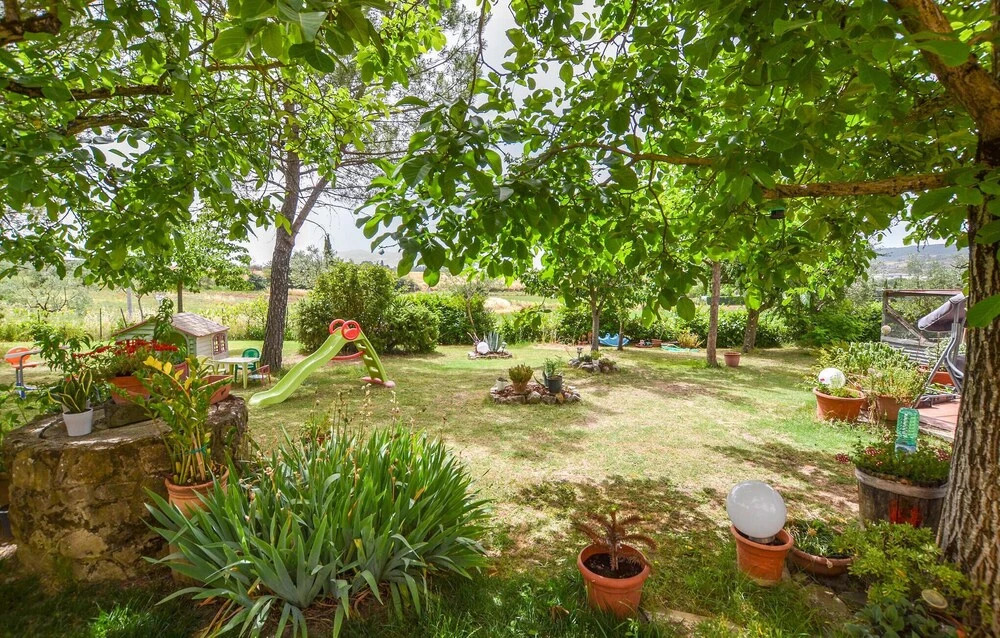 Stunning Apartment in Monte San Savino With 3 Bedrooms, Wifi and Outdoor Swimming Pool