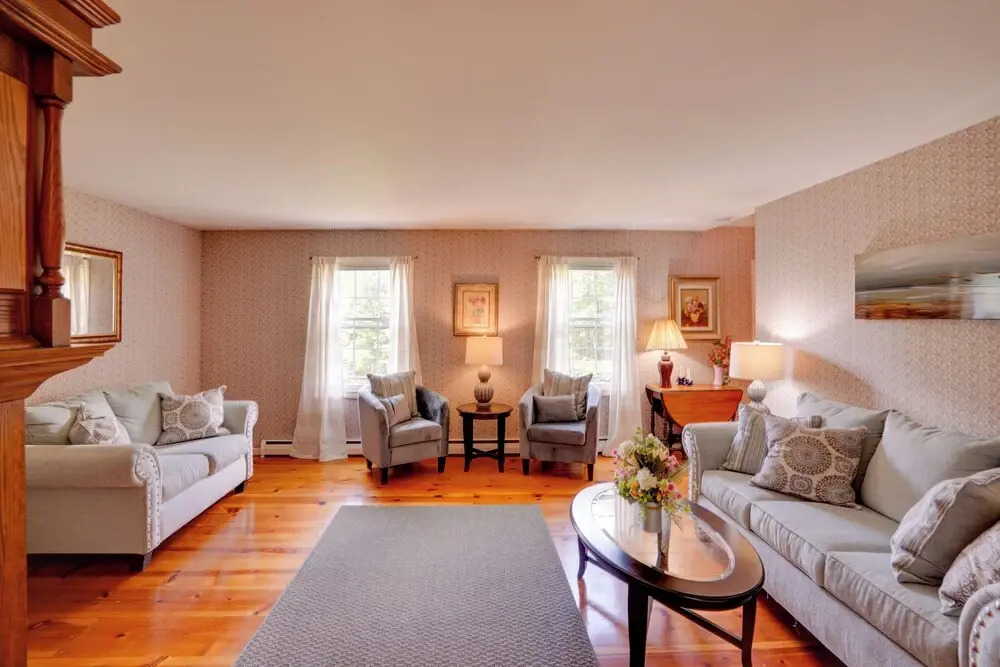 Pittsfield Home w/ Deck - 12 Mi to Jiminy Peak!