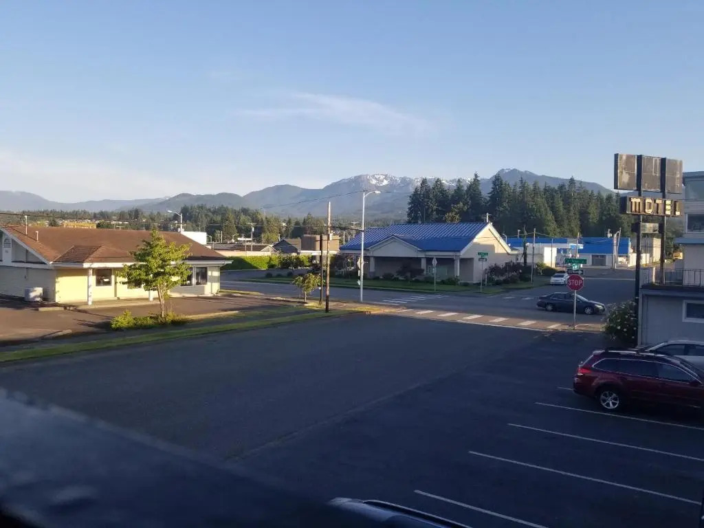 Riviera Inn