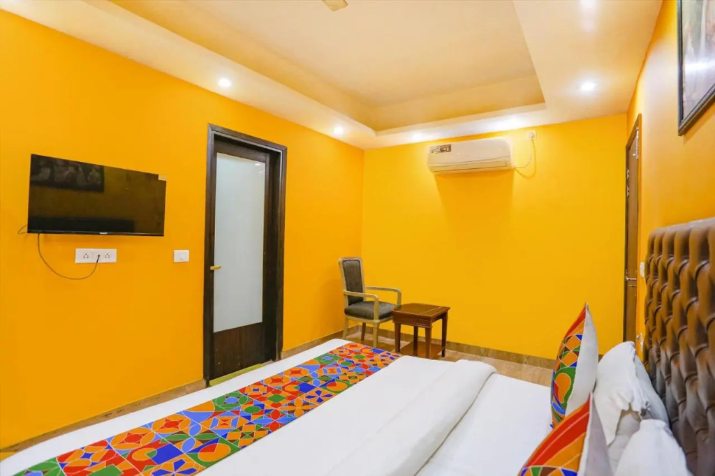FabHotel Taj Home Stay