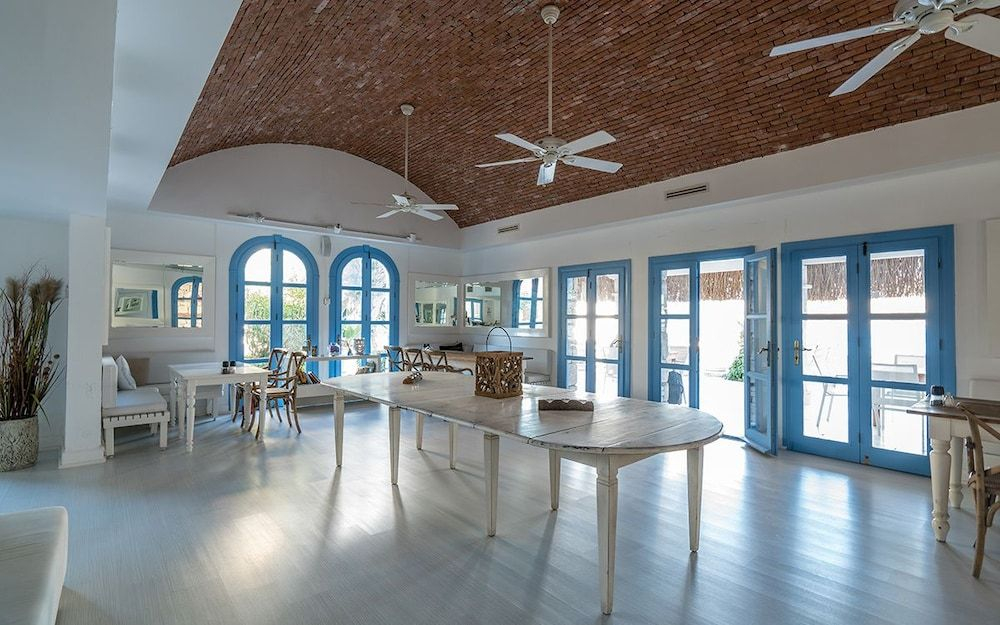 Port Alacati Hotel