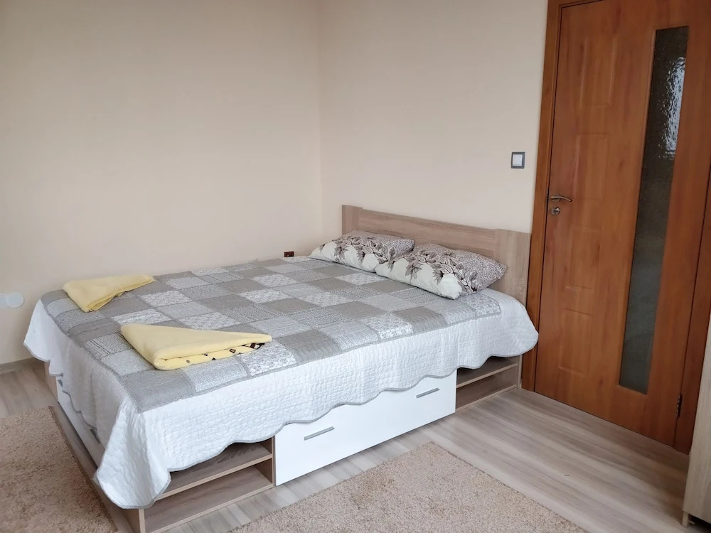 Communivative and Comfortable apt With a Great View to City and Mountains