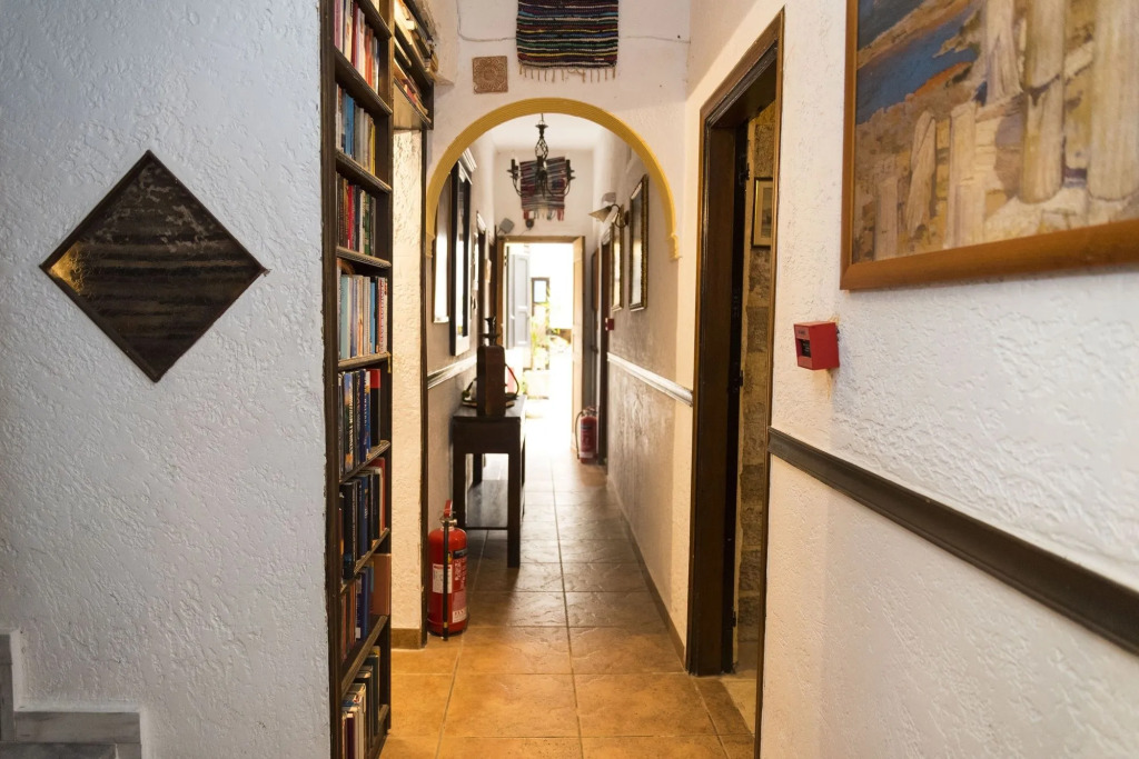 Spot Hotel