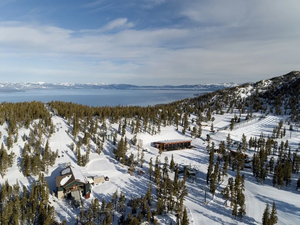 Steps From Heavenly Village & Gondola-Luxury 3Br Residence Condo