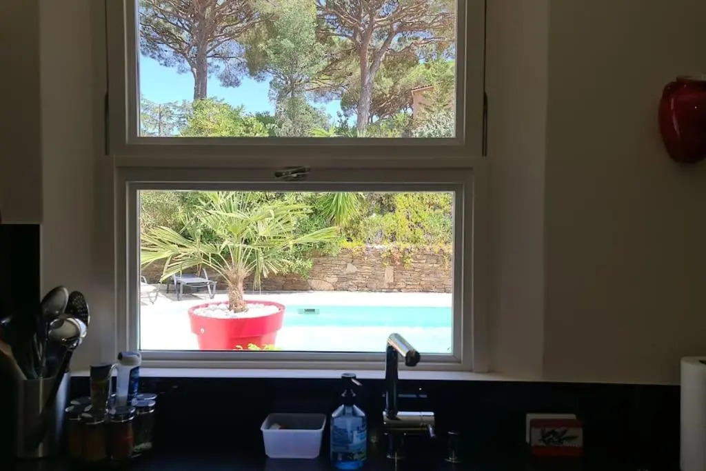 Ste Maxime Villa 5 etoiles Piscine chauffée et jacuzzi