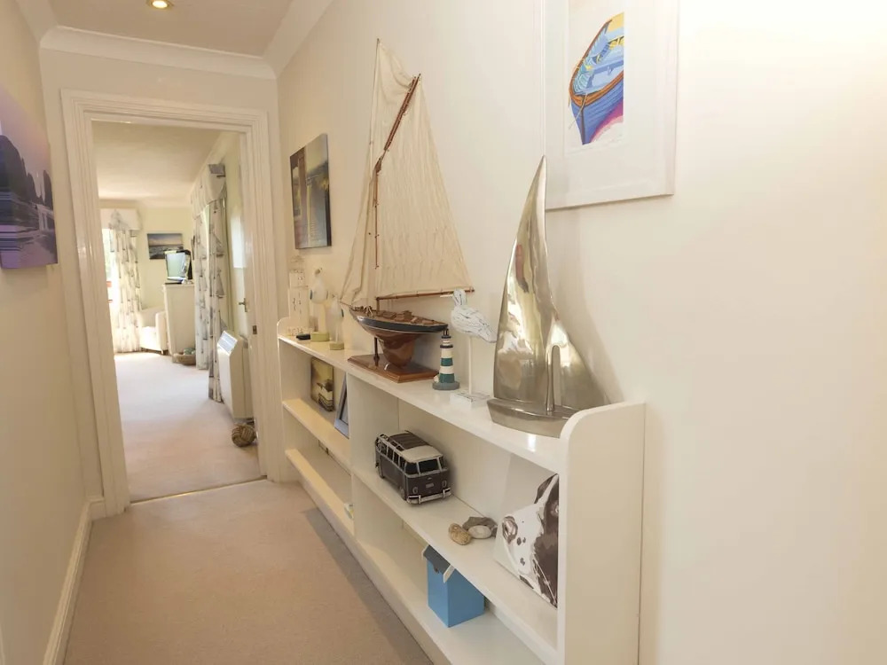 2 Tanworth House