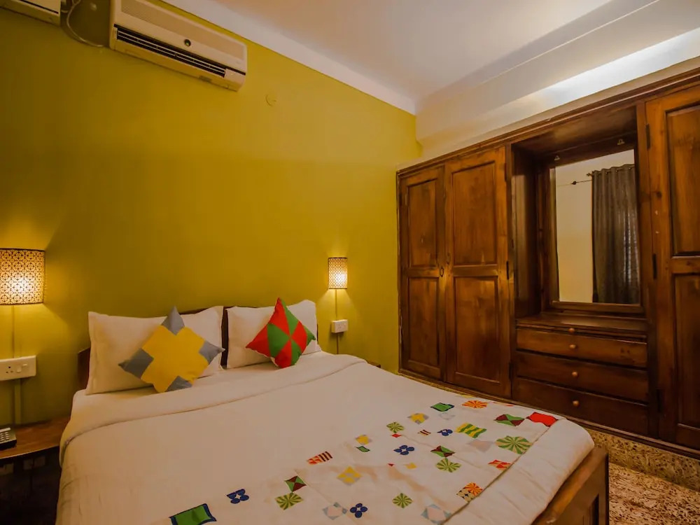 OYO 13824 Home Elegant Studio Calangute