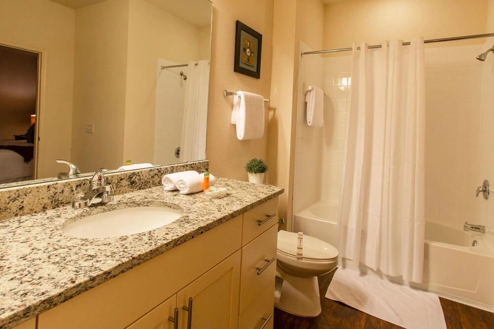 November Special WL 4 Bed 3 Bath Id:273628
