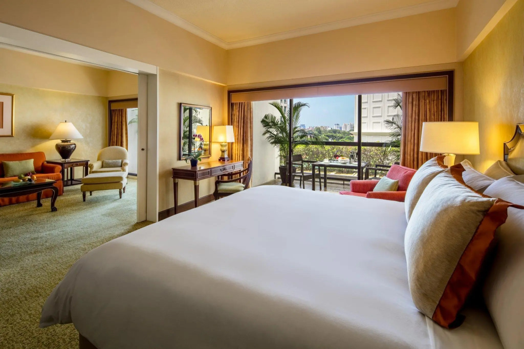 Отель Conrad Singapore Orchard