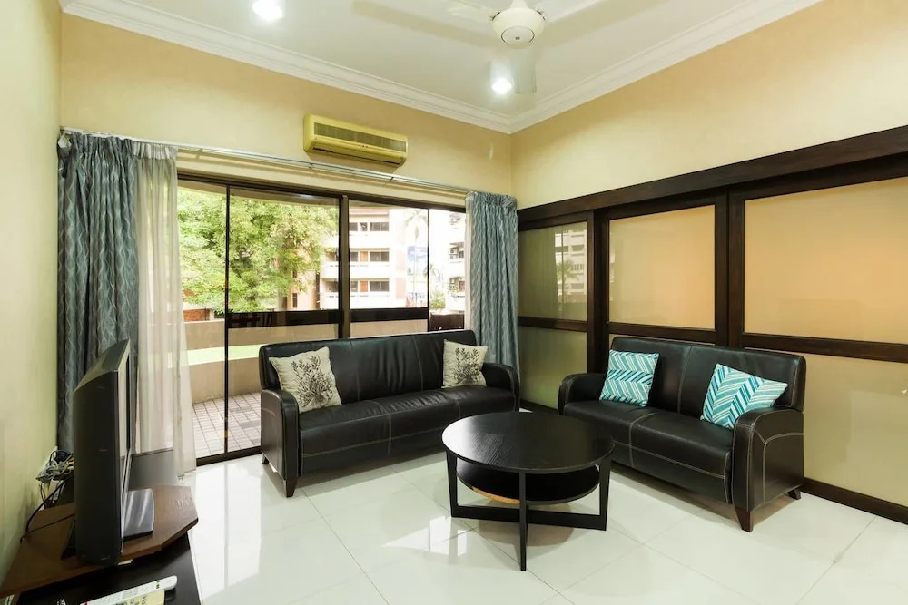 Cozy and Elegant Shahzan Court