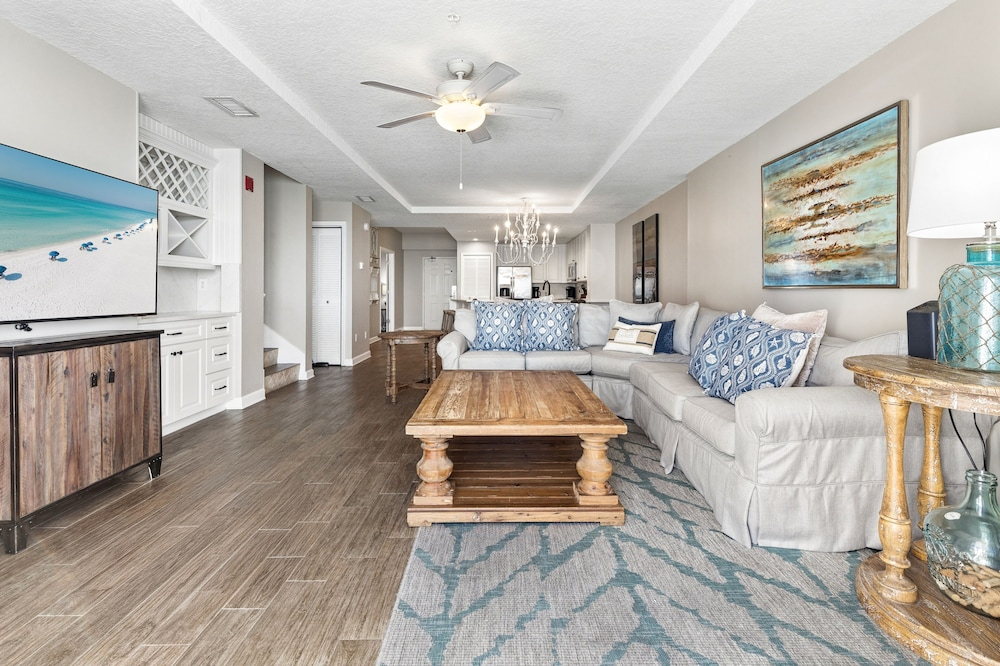 The Inn At Crystal Beach Ph 702 4 Bedroom Condo