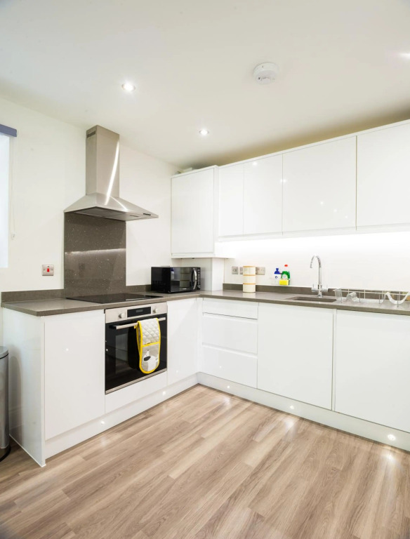 One Bed Apartment with Allocated Parking and Fast WiFi in a quiet neighbourhood of Hatfield