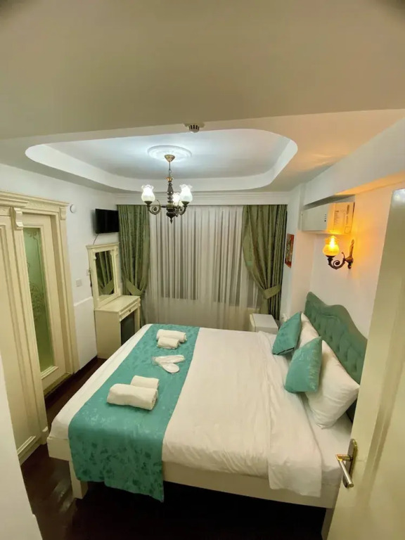 L&P Mai̇son Hotel