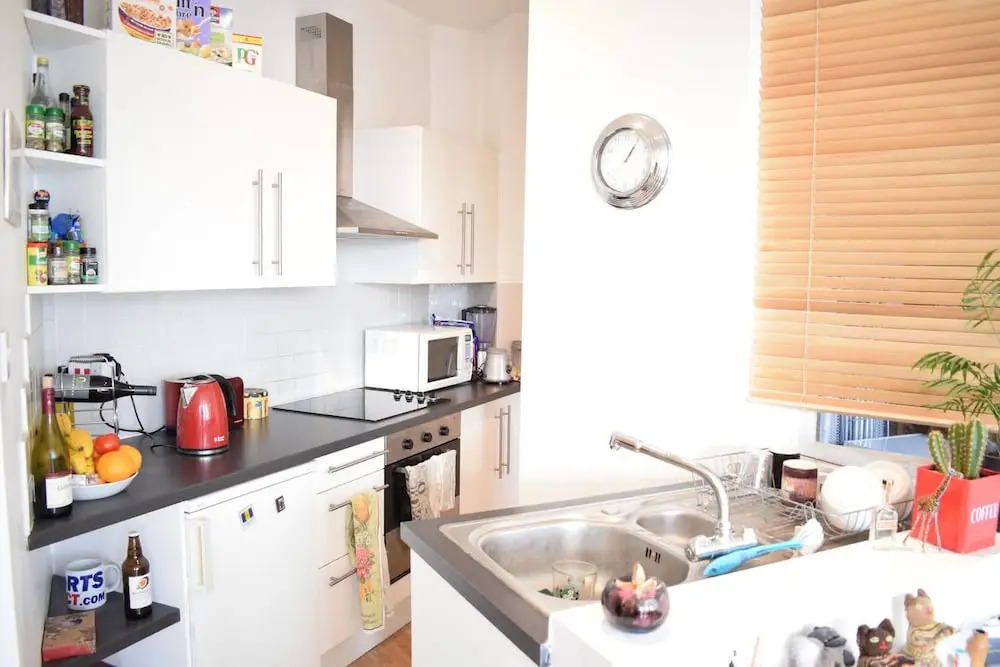 1 Bedroom Apartment With Beautiful Views in Hampstead