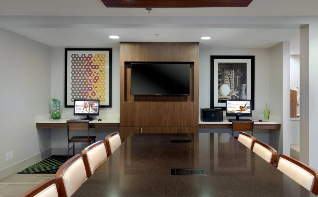 Holiday Inn Express Alpharetta - Roswell by IHG