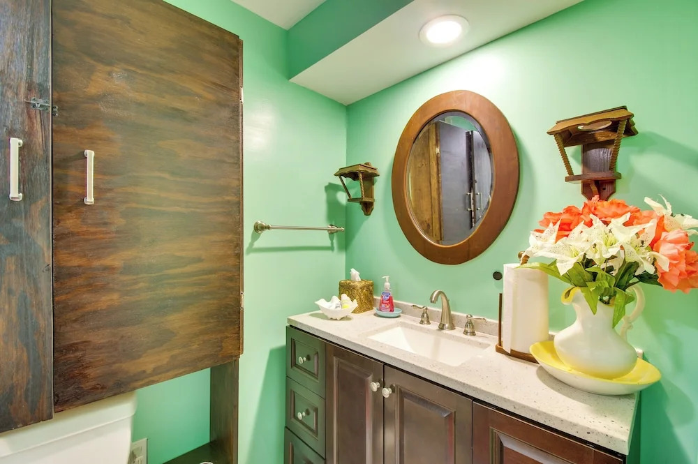 Charming Virginia Getaway Near Hiking & Golfing!