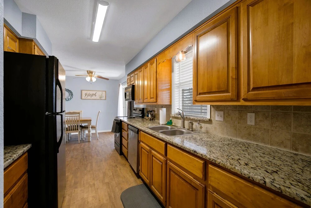 Cozy Haus With Fire Pit - 3 Min Drive to Main St!