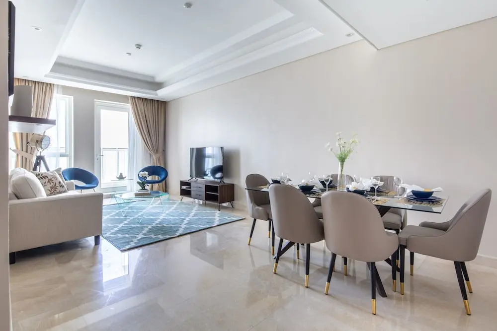 Modern Luxury Living in This 3BR Apt in Downtown Dubai