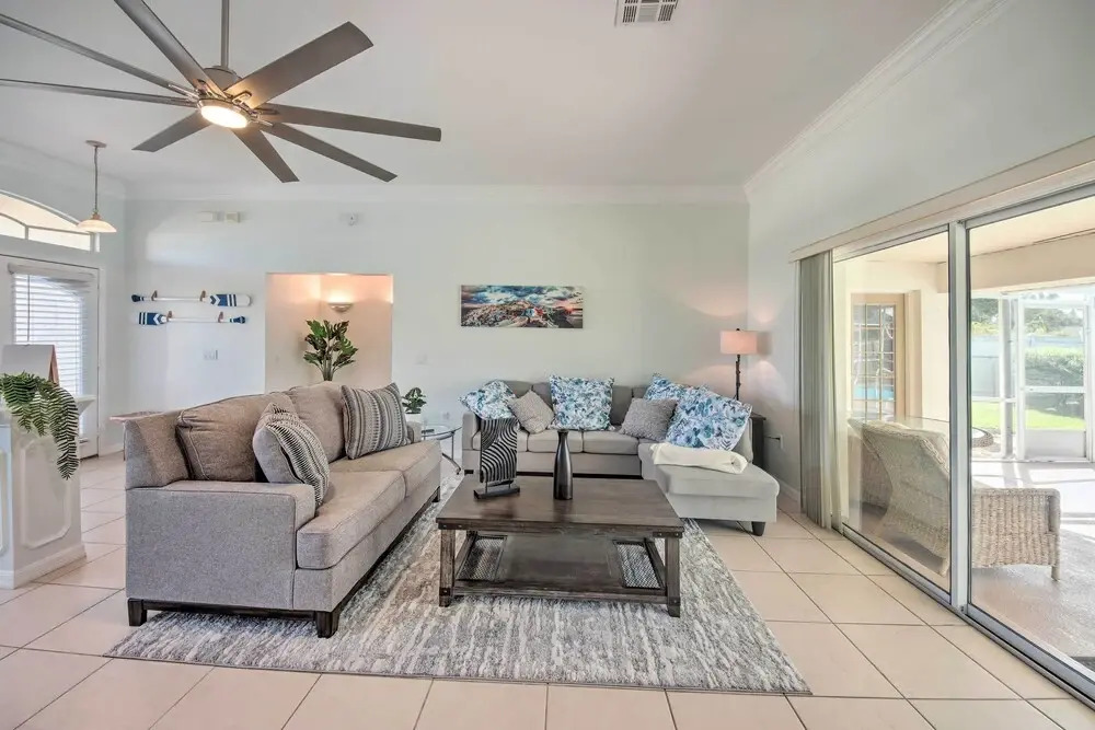 Pool & Fenced Yard: Sebring Retreat