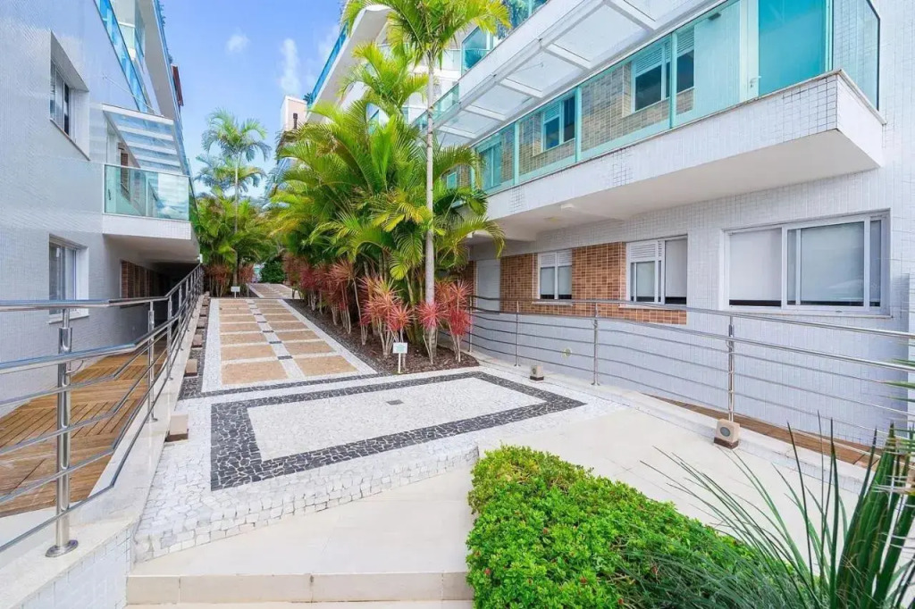 Varandas do Atlântico 402B - Excelente apartamento em condomínio de luxo e beira mar - Piscina climatizada - Academia
