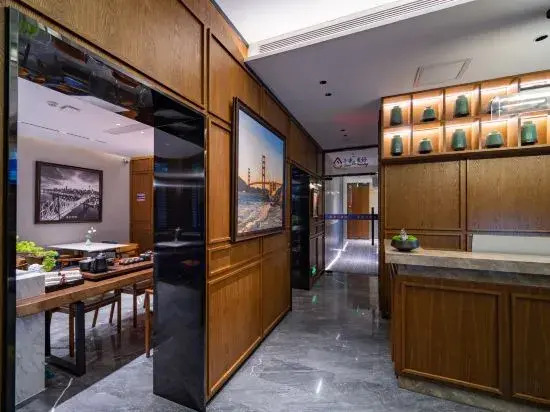 Super 8  Hotel Premier(Beijing Wangfujing Street Jinyu Hutong Subway Station)