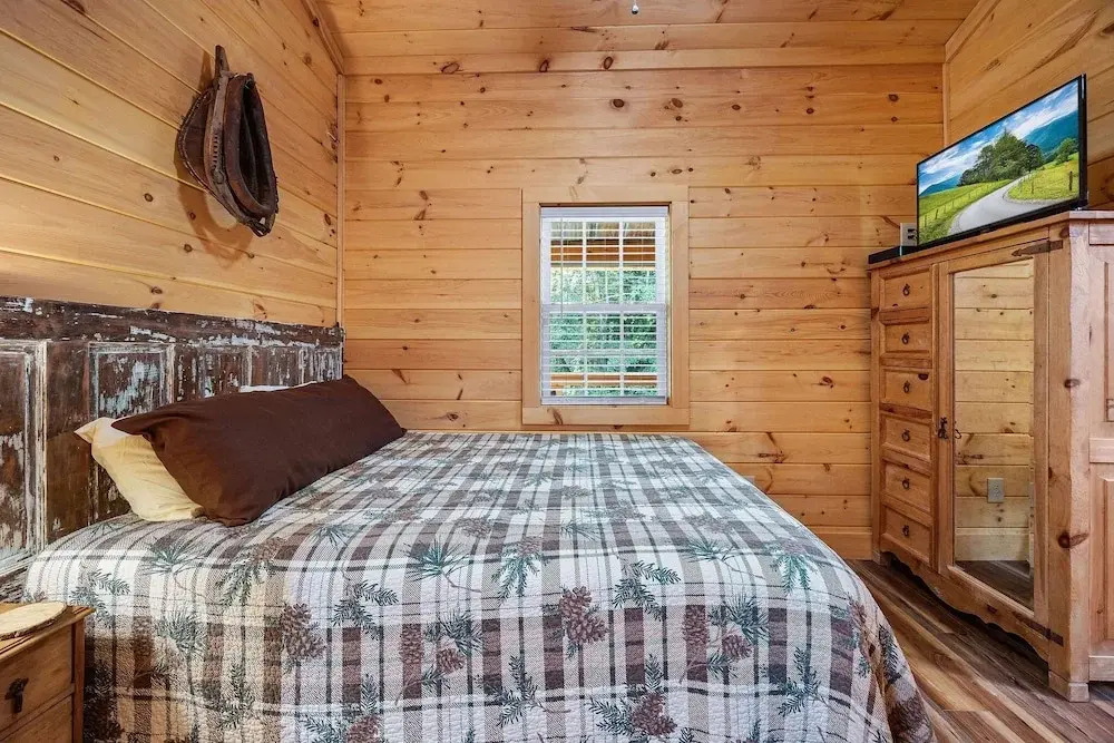 The Homestead 2 Bedroom Cabin