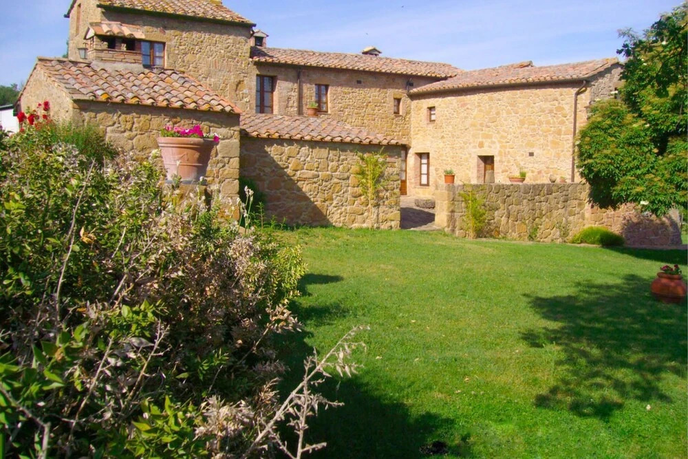 Villa Fonte allOppio con area piscina recintata
