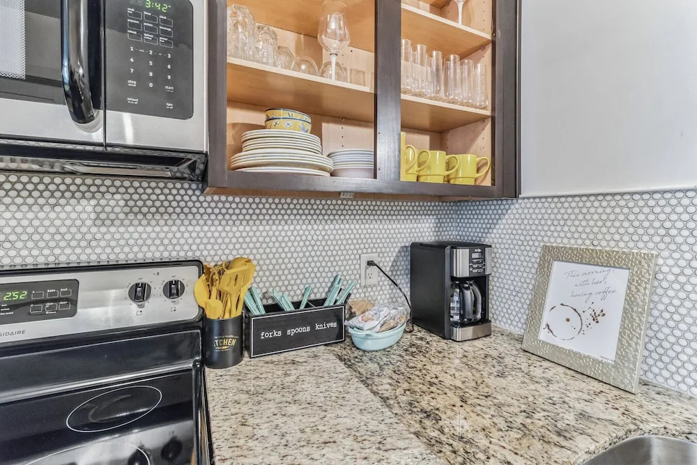 Dream Condo in Desirable West End!